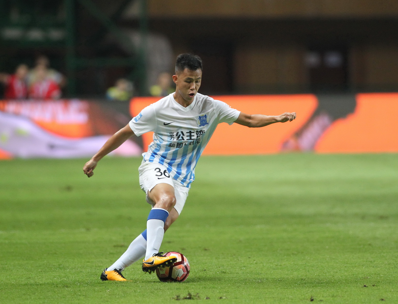 中超今晨再迎强敌,奥兰多魔术官宣签约,主帅态度:话题不断,赛程密集仍需轮换的简单介绍 中超今晨再迎强敌,奥兰多魔术官宣签约,主帅态度:话题不断,赛程密集仍需轮换的简单介绍