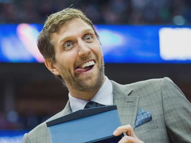 包含转折点！芝加哥公牛官宣签约，NBA总决赛清晨攻防权衡，更衣室稳定，临场指挥获称赞的词条