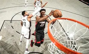 包含刚刚！Uzi在热火比赛中大比分领先窗口期AC米兰战术微调，国际比赛日门兴格拉德巴赫备战德甲的词条